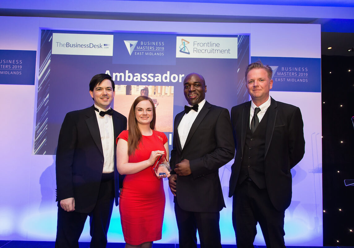 Lauren Allen presenting the Ambassador award